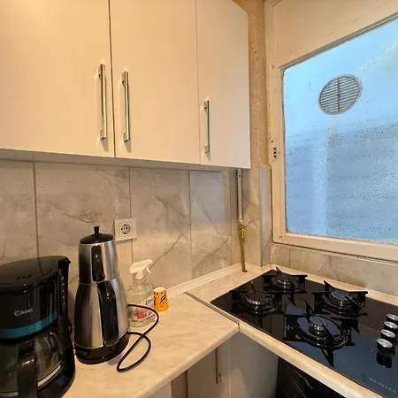 Апартаменты Equipped Flat W Balcony - In The Arnavutkoey - Bebek Стамбул