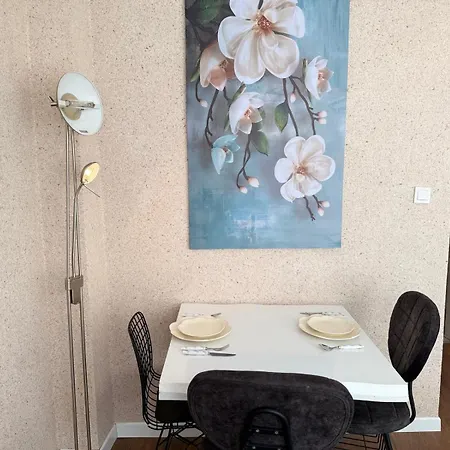 Equipped Flat W Balcony - In The Arnavutkoey - Bebek Апартаменты