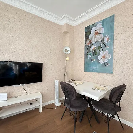 Equipped Flat W Balcony - In The Arnavutkoey - Bebek * Istanbul