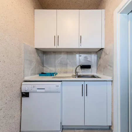 Equipped Flat W Balcony - In The Arnavutkoey - Bebek *