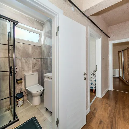 Equipped Flat W Balcony - In The Arnavutkoey - Bebek アパート イスタンブール