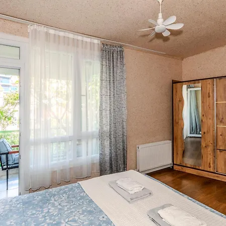 Equipped Flat W Balcony - In The Arnavutkoey - Bebek