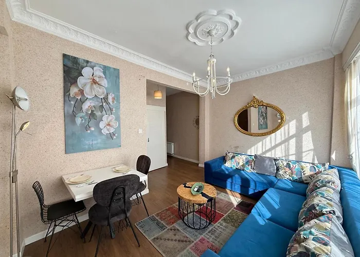 Equipped Flat W Balcony - In The Arnavutkoey - Bebek 伊斯坦布尔